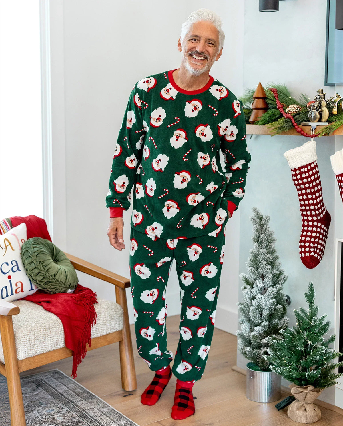 PatPat Matching Family Christmas Pajamas Santa Claus Print Fleece Green