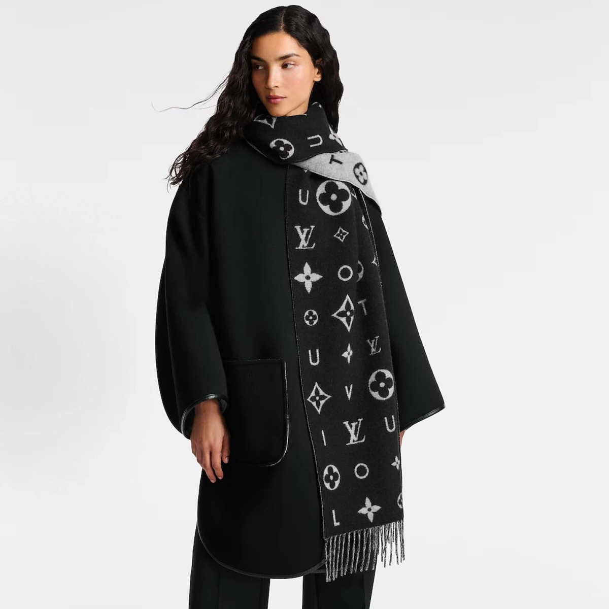 Black‑Grey Alphabet Monogram Reversible Fringed Winter Scarf